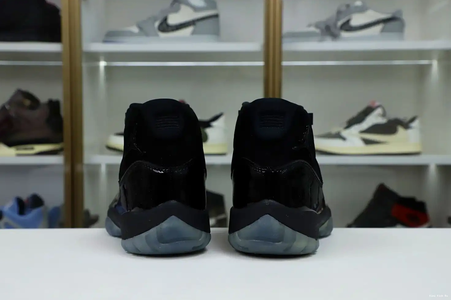 JORDAN RETRO GOWN' Kimikick AND AIR 'CAP 11 0524